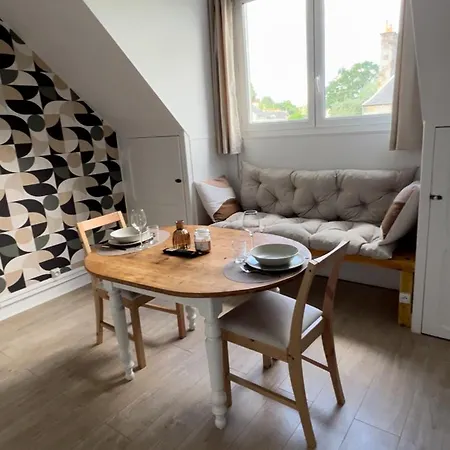 Appartement Charmant Et Confortable En Centre-Ville Condé-sur-Noireau Exterior foto